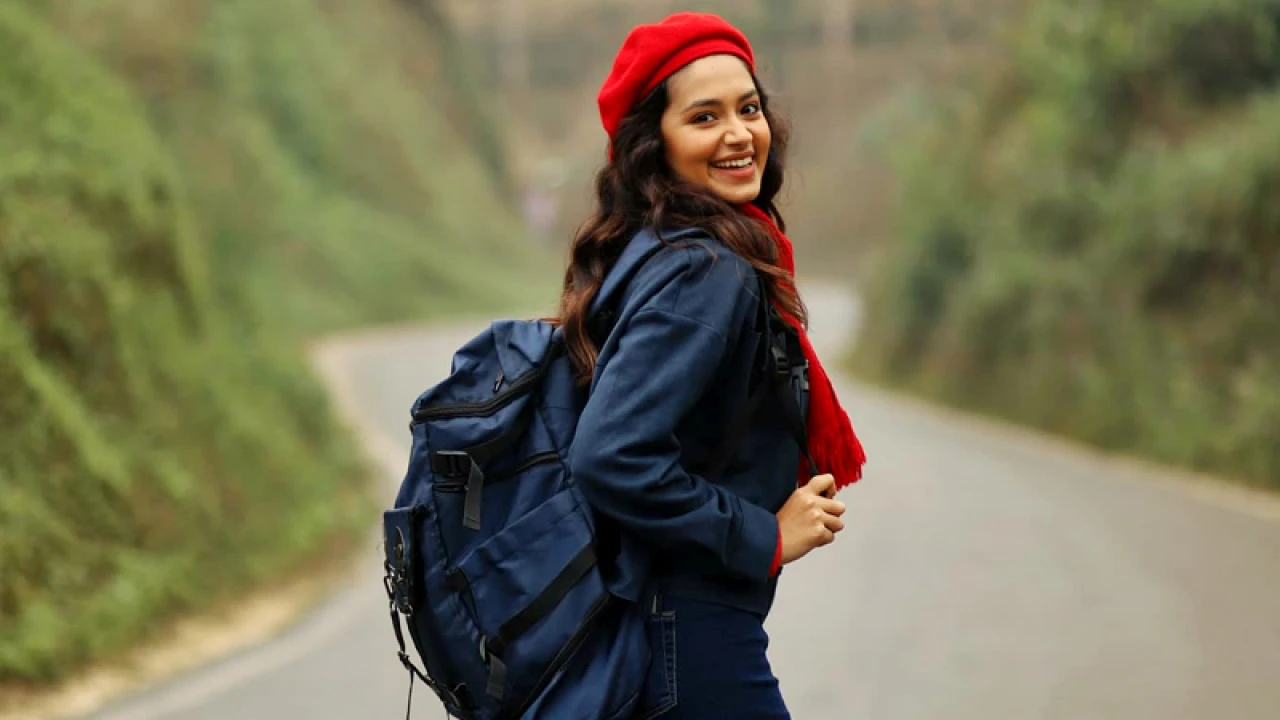 ইরানে পুরস্কার জিতলেন ফারিণ