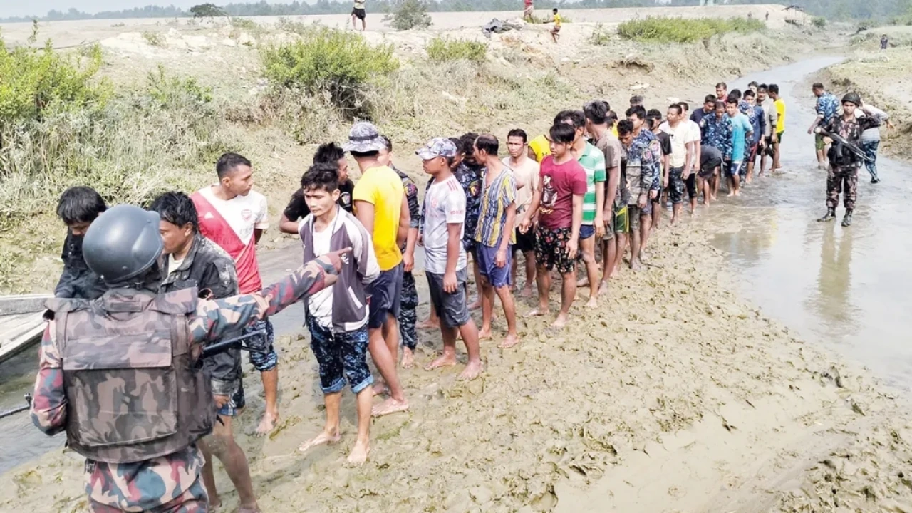 আশ্রিত জান্তা সদস্যরা আজ ফিরছেন