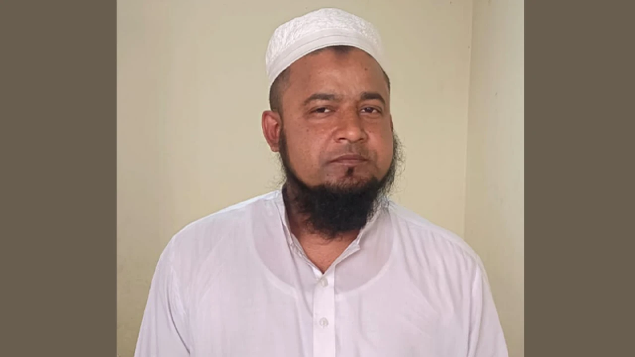 ধর্ষণের শিকার ছাত্রী অন্তঃসত্ত্বা, মাদ্রাসাশিক্ষক গ্রেপ্তার