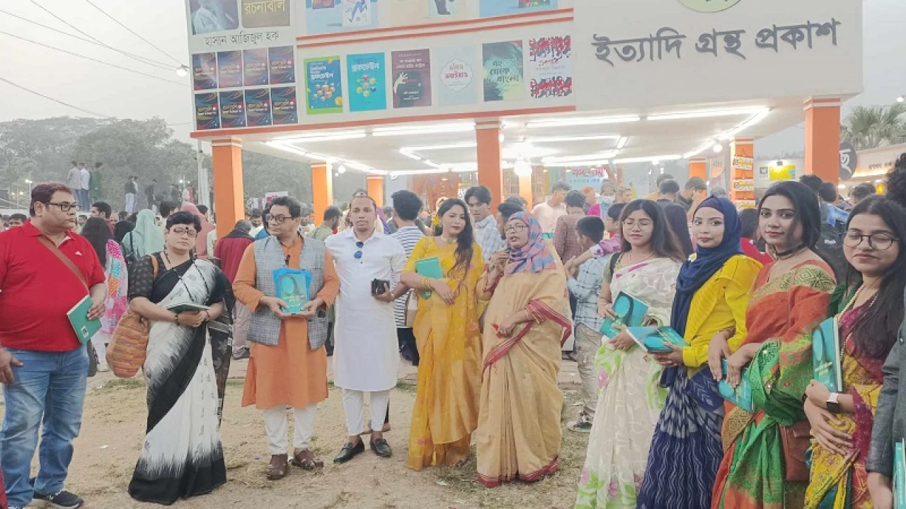 তানজীনা ফেরদৌস এর কাব্যগ্রন্থের মোড়ক উন্মোচন