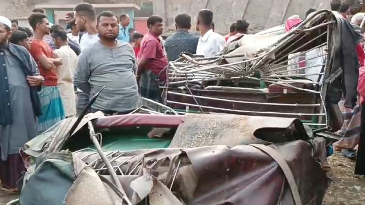 টাঙ্গাইলে পিকআপ-অটোরিকশার সংঘর্ষে নিহত ৪