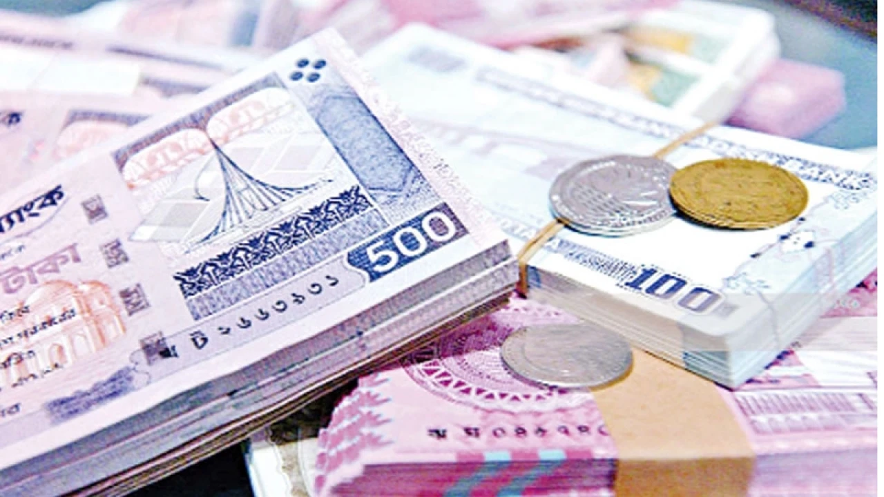 সুদ বাড়ায় বড় লাফ ব্যাংকের আমানতে