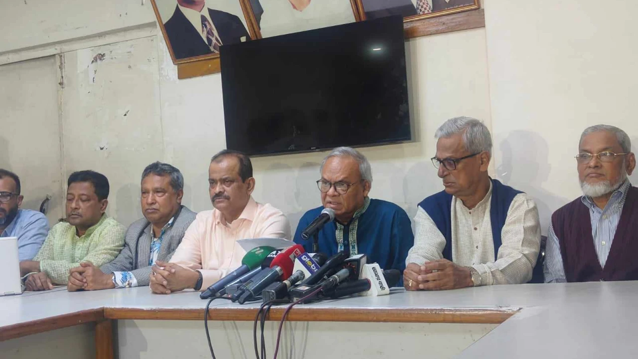 সিন্ডিকেটের হাতে বাজার বার্গা দিয়েছে সরকার: রিজভী