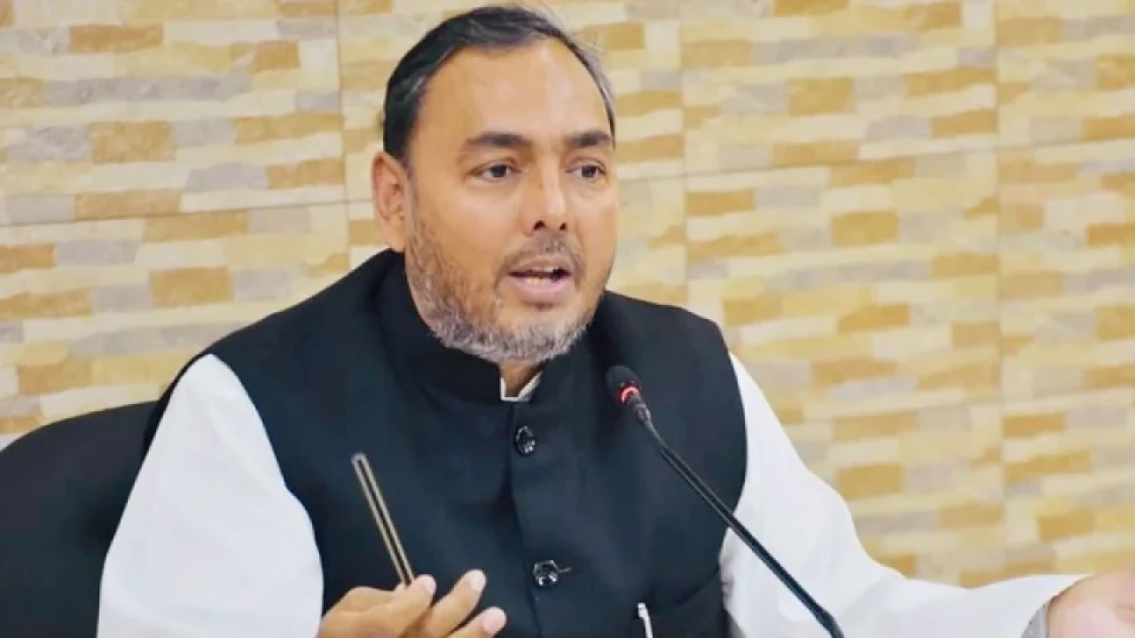 বাজার থেকে কেউ খালি হাতে ফিরছে না