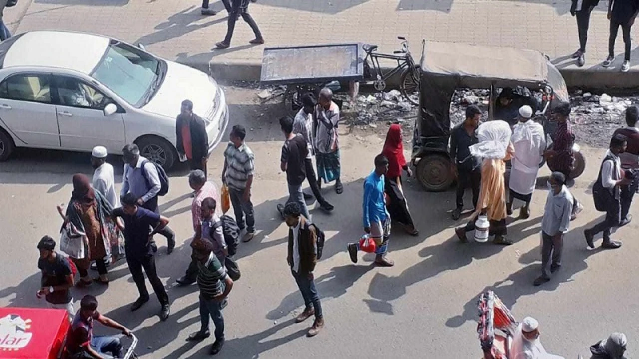 গাজীপুর সিটি করপোরেশনের গাড়িচাপায় শ্রমিক নিহত, মহাসড়ক অবরোধ