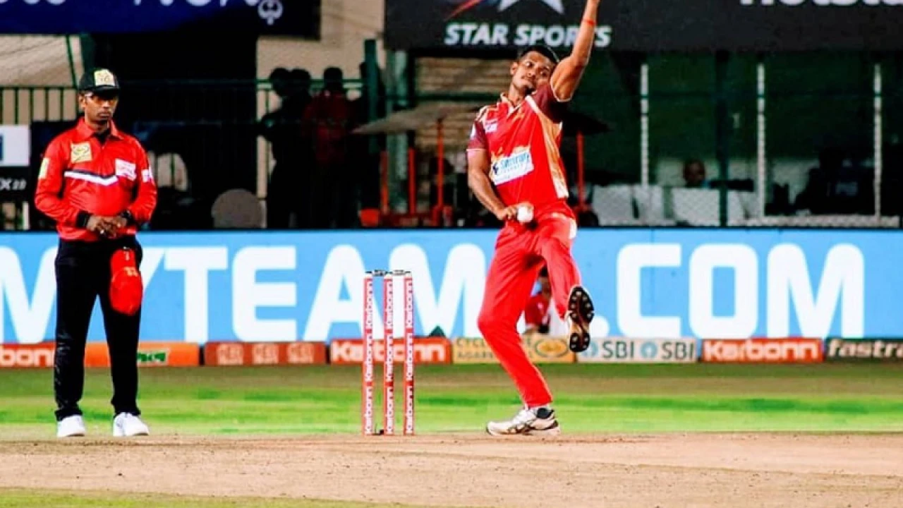 ম্যাচ শেষ হতেই মাঠে ঢলে পড়লেন ক্রিকেটার, হার্ট অ্যাটাকে মৃত্যু