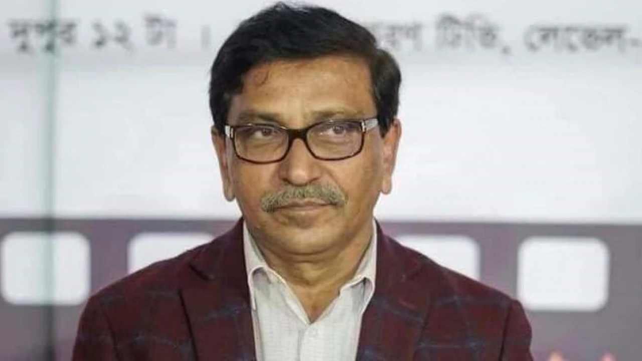 দুর্নীতির কারণে চিকিৎসাব্যবস্থা আস্থা হারাচ্ছে: হানিফ