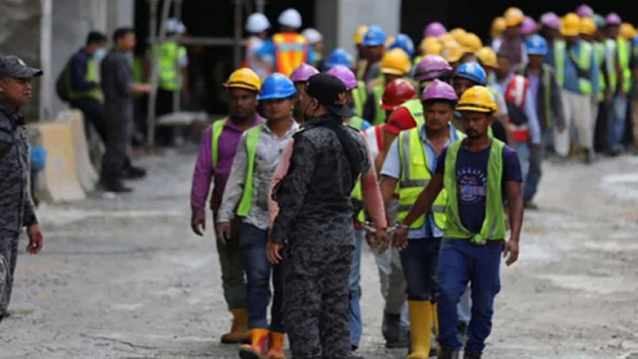 অবৈধ প্রবাসীদের সুখবর দিল মালয়েশিয়া