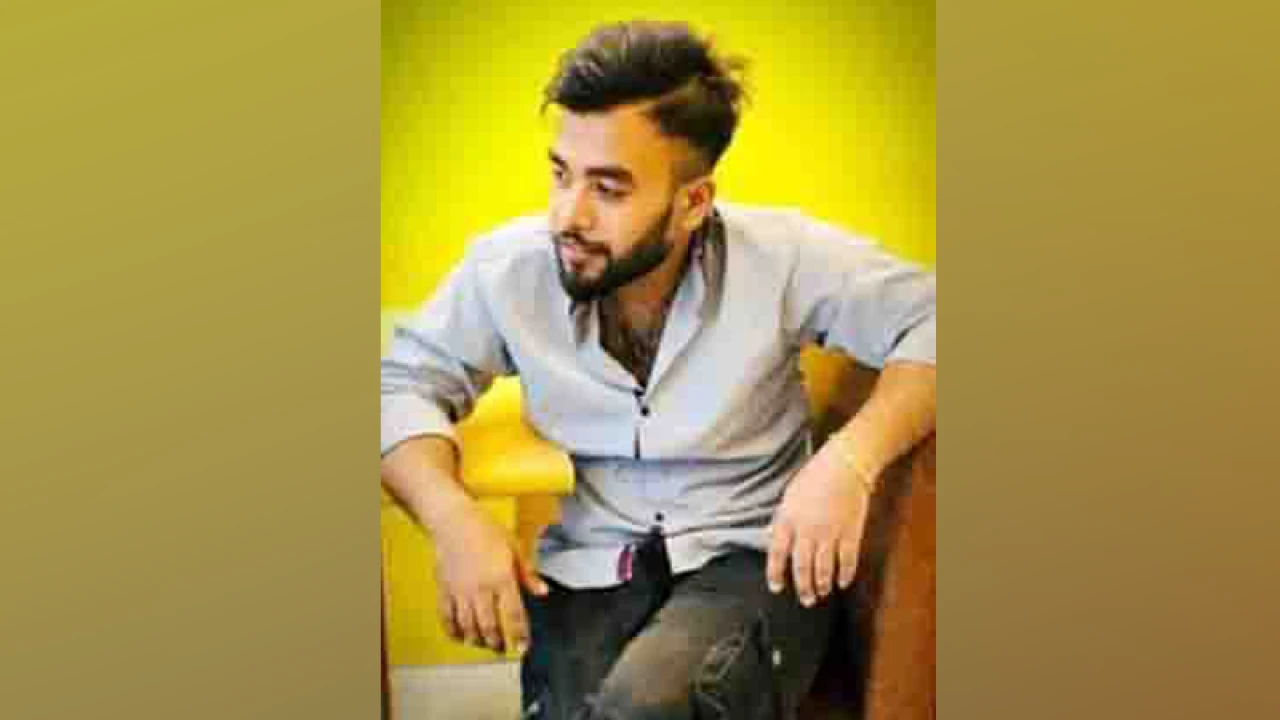 মৃত্যুর আগে ভিডিও কল দিয়েছিলেন মাকে, হয়নি কথা