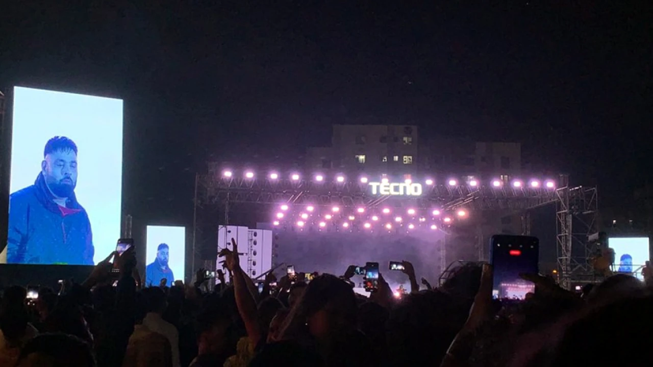 ‘পোড়া শহরে’ বলিউড বাদশাহ’র নীরবতা