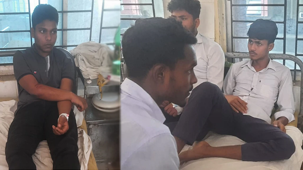 এসএসসি পরীক্ষার হল থেকে বেরিয়ে সংঘর্ষে জড়াল দুই স্কুলের ছাত্ররা