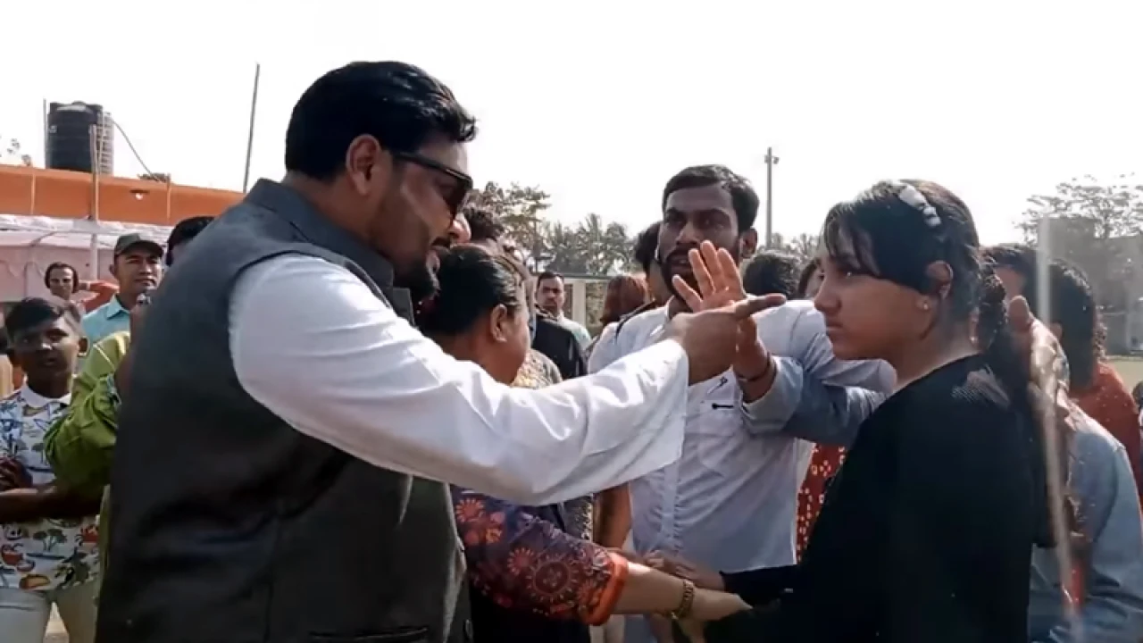 শিল্পী সমিতির পিকনিকে হাতাহাতি