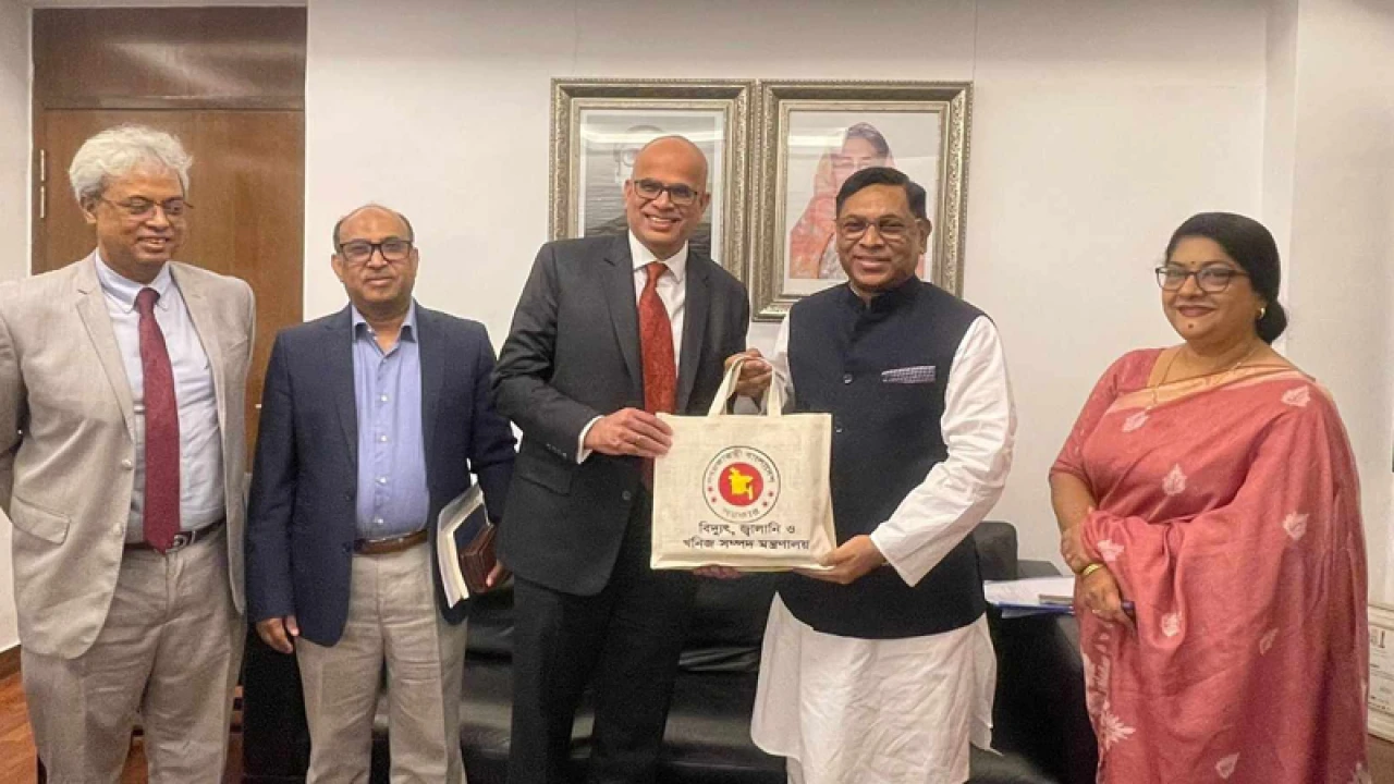 ঘণ্টায় মাথাপিছু ১৫০০ কিলোওয়াট বিদ্যুৎ উৎপাদন করতে চাই: প্রতিমন্ত্রী