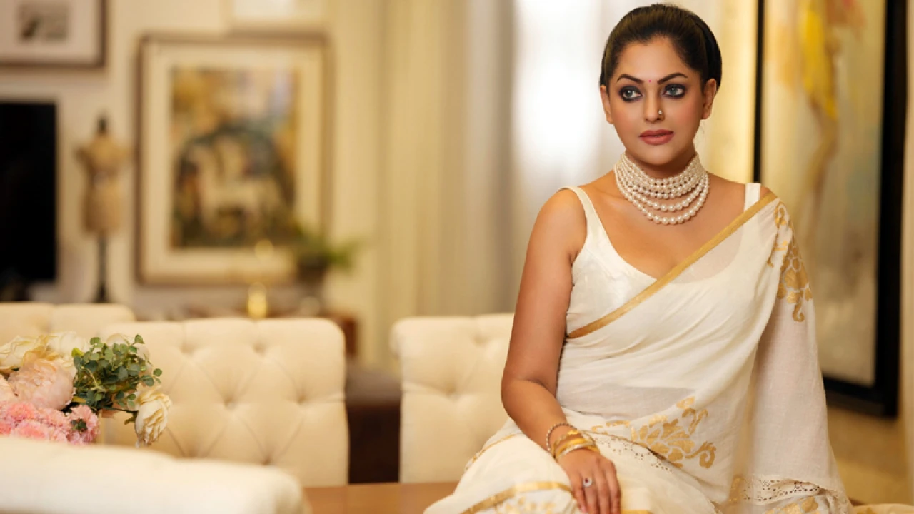 ‘সভাপতি’ নিয়ে বিপাকে নিপুণ