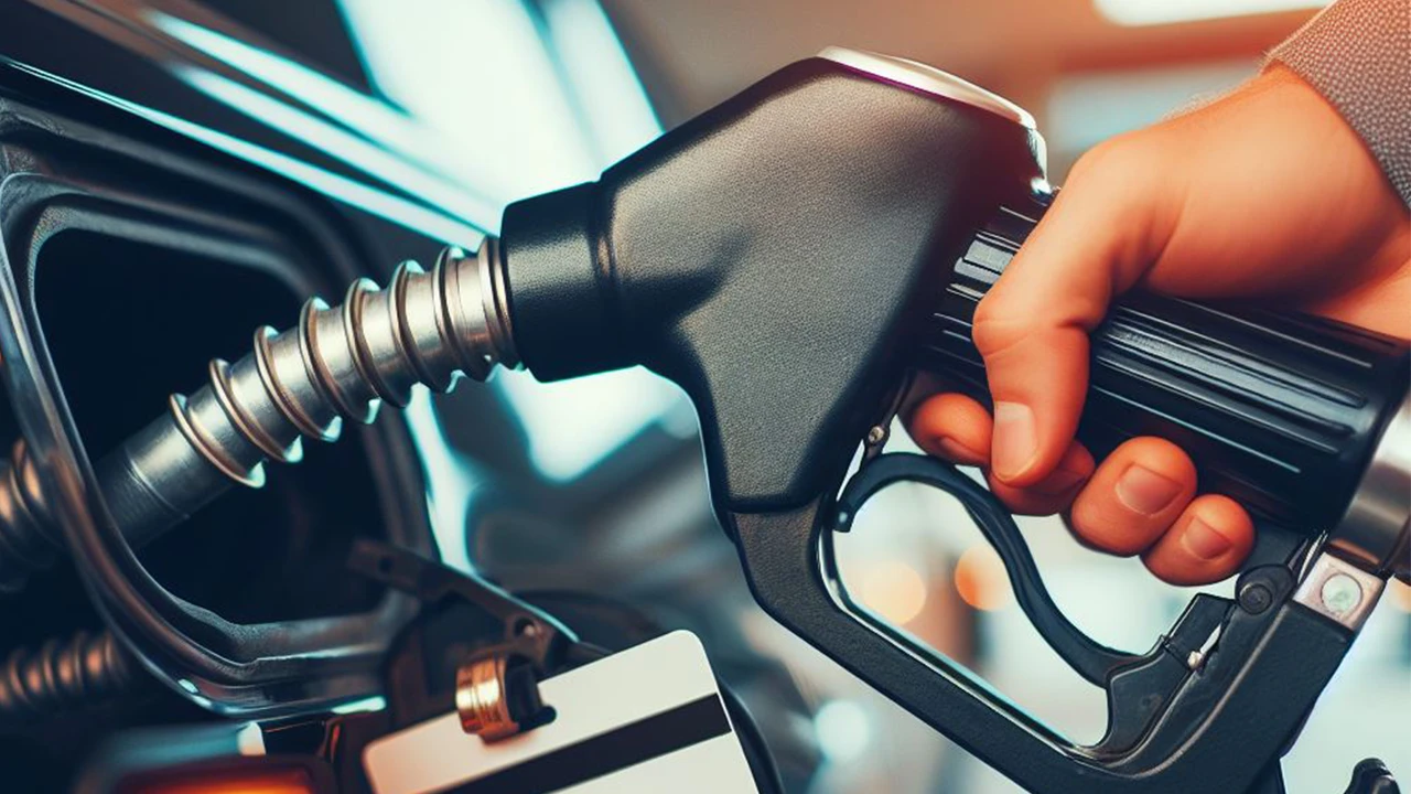 দাম কমল জ্বালানি তেলের