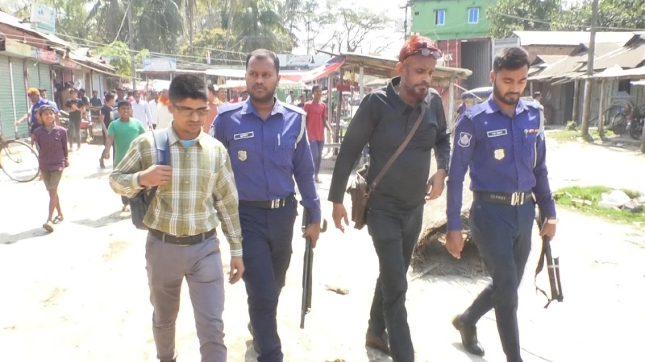 ঋণ দিতে এসে ‘৫ ব্যাংকের চেয়ারম্যান’ আটক