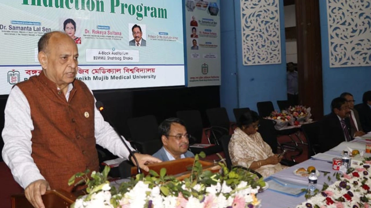 রোগীদের কথা ধৈর্য ধরে শুনে সেবা দিতে হবে: স্বাস্থ্যমন্ত্রী