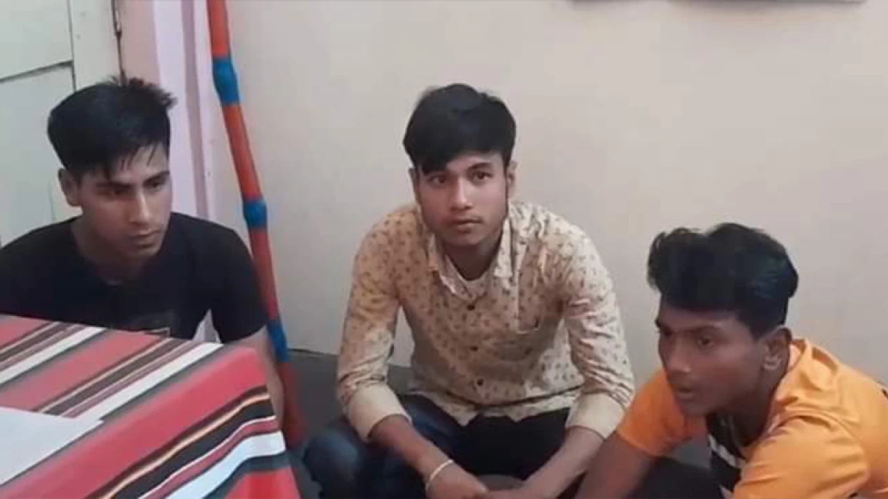 জাল ভোট দিতে গিয়ে ৩ কিশোর আটক