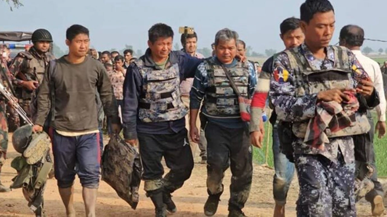 বাংলাদেশে ফের আশ্রয় নিলেন মিয়ানমারের ২৯ সীমান্তরক্ষী