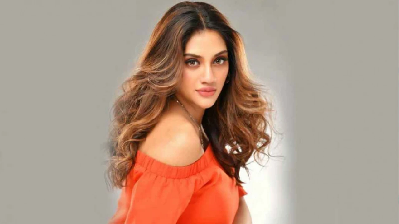 প্রার্থী তালিকায় ঠাঁই না পেয়ে ইঙ্গিতপূর্ণ পোস্ট নুসরাতের