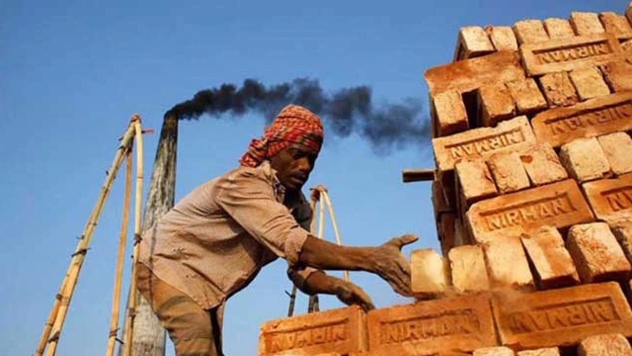 শ্রম আইন নিয়ে বাংলাদেশের সমালোচনা পশ্চিমাদের