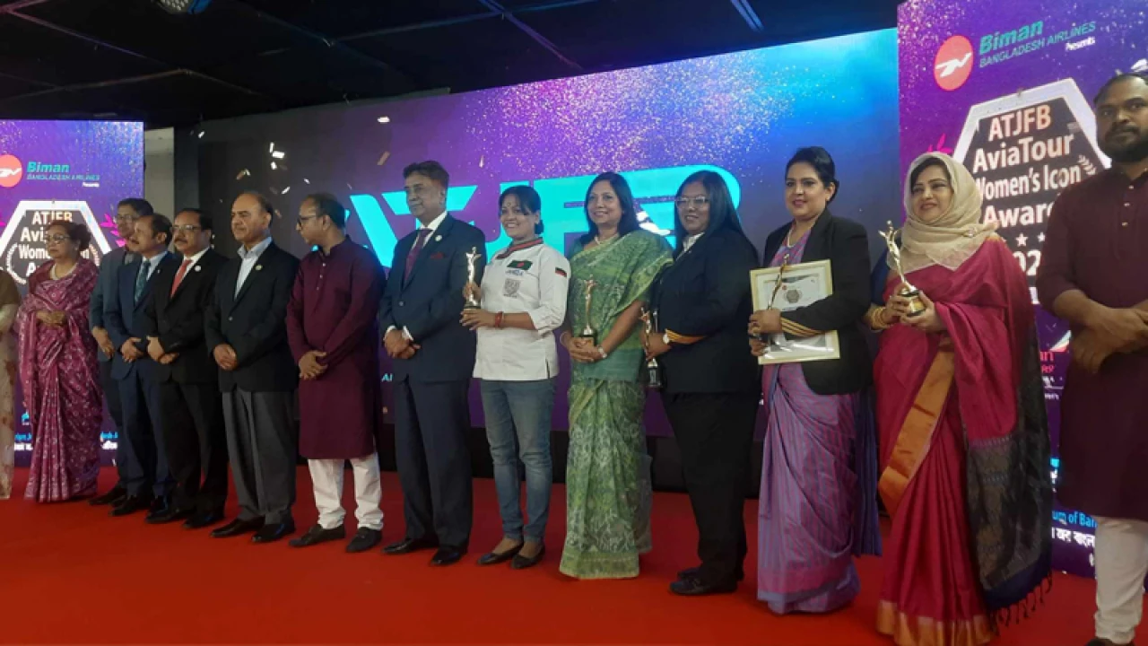 নারীদের কেউ দাবায় রাখতে পারবে না: ফারুক খান