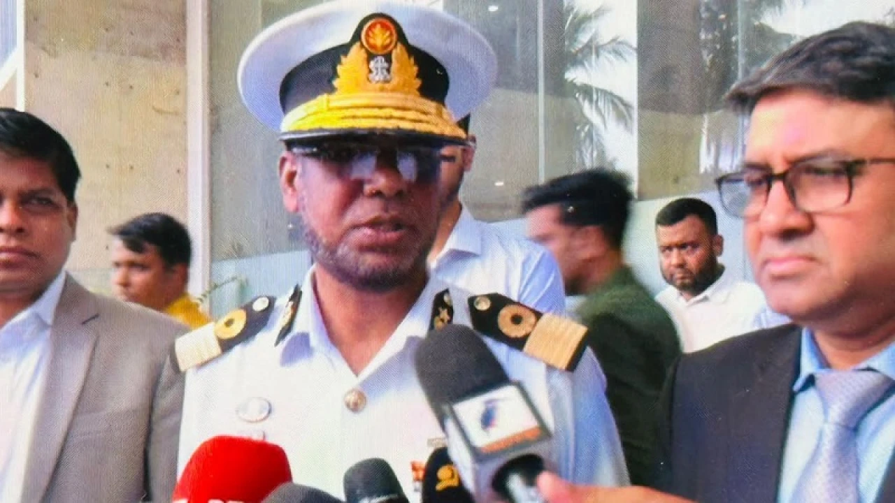 জিম্মি জাহাজ নোঙর ফেলেছে সোমালিয়া উপকূলে