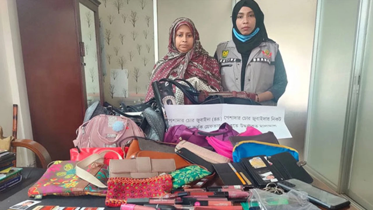 সাবেক যুগ্ম সচিবের মেয়ে চুরি করেছেন ৮০০ ফোন, ধরা পড়লেন যেভাবে