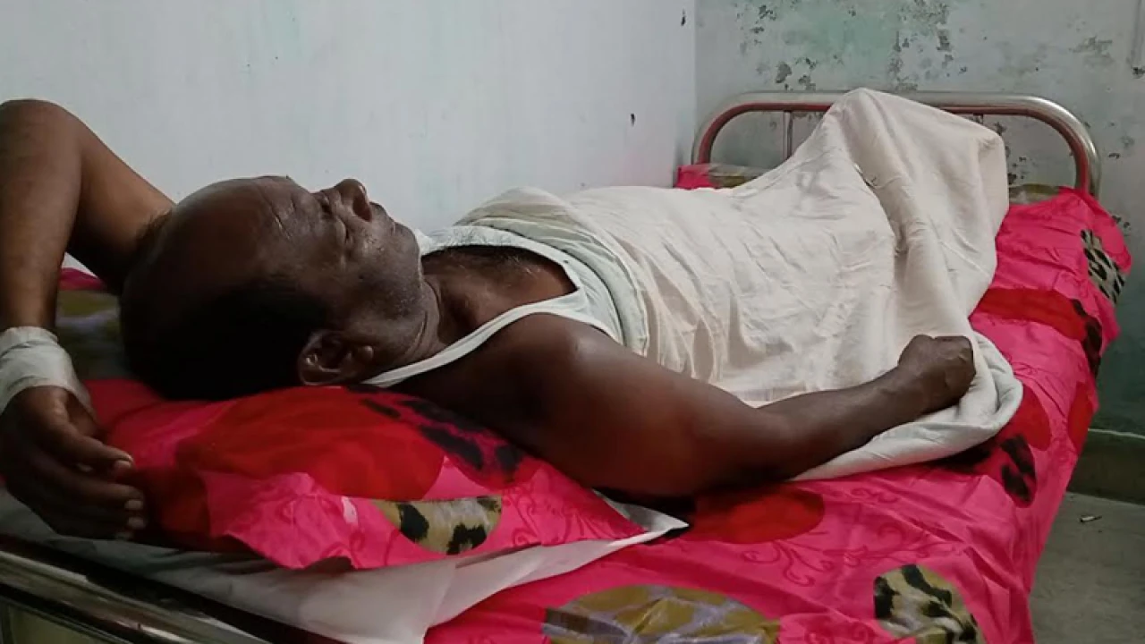 ছাত্রলীগ নেতার নেতৃত্বে বনরক্ষীদের ওপর হামলা