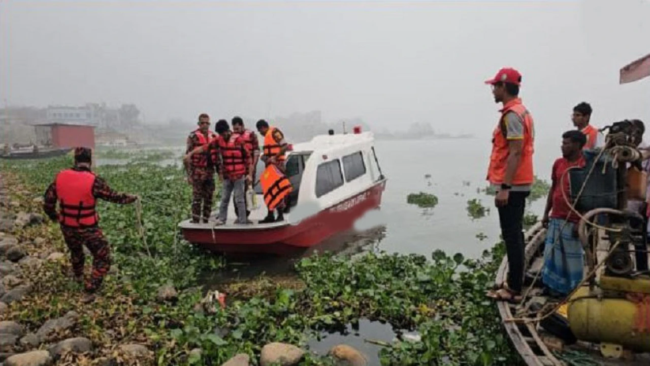 নিখোঁজ ৮ জনের সন্ধানে উদ্ধার অভিযান চলছে