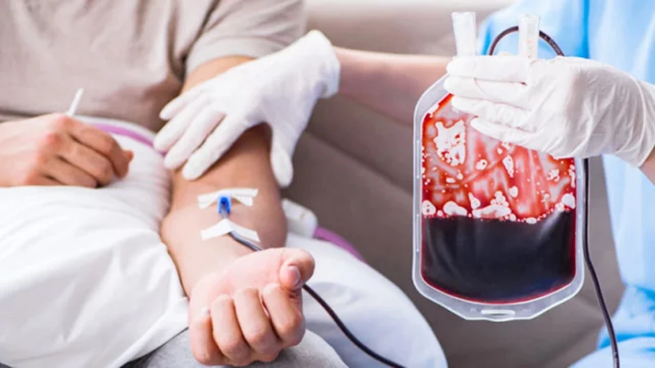 রোজা রেখে রক্ত দেওয়া যাবে?