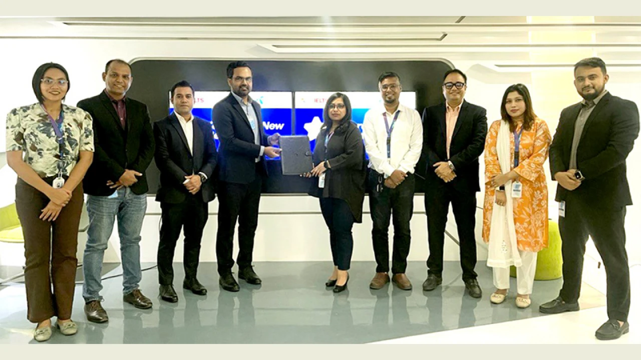 আইডিপি এডুকেশনের সঙ্গে গ্রামীণফোনের চুক্তি সই