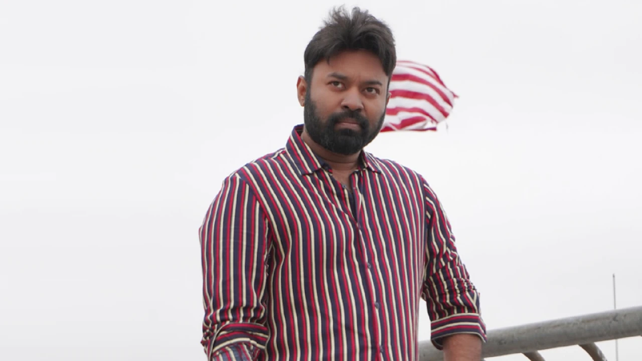 ‘রাজকুমারের সঙ্গে গ্রিন কার্ডের প্রতিযোগিতা হবে’