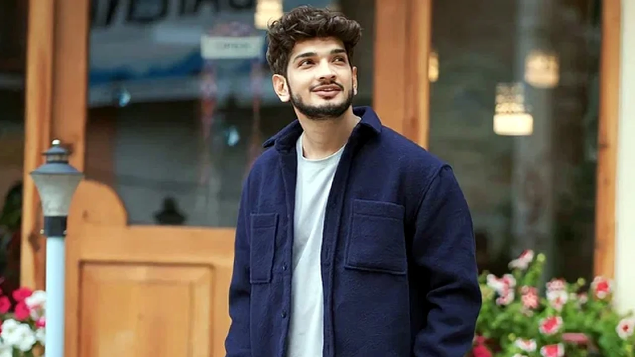 পুলিশের হাতে আটক ‘বিগ বস’ তারকা