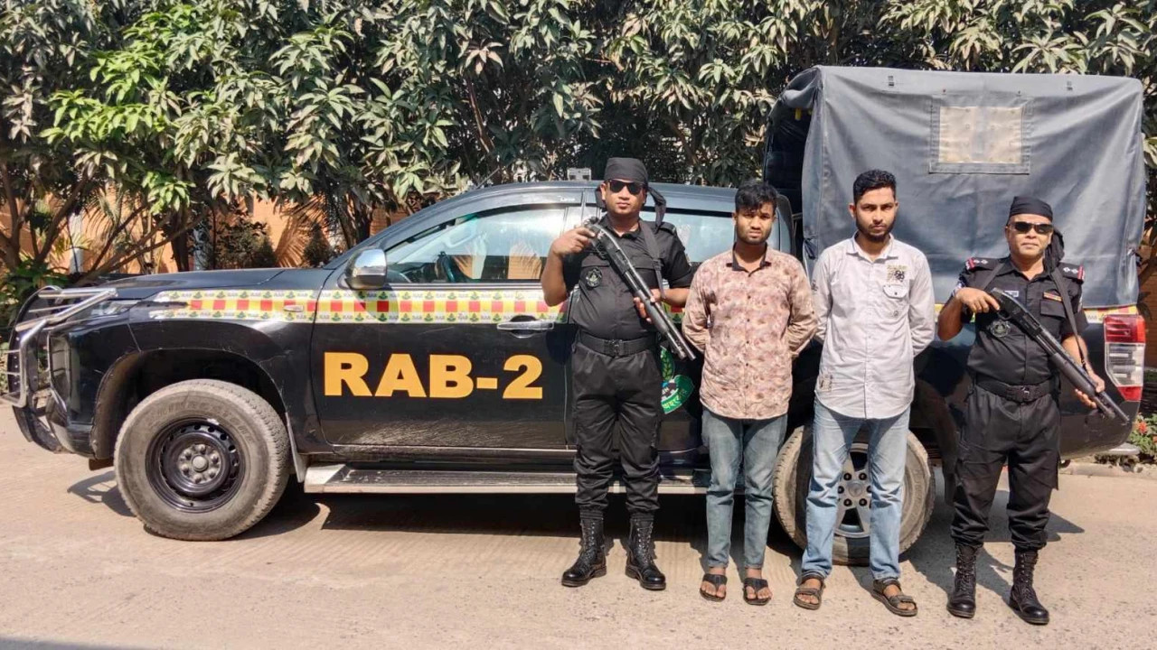 রাজধানীতে ইয়াবার বড় চালানসহ আটক ২