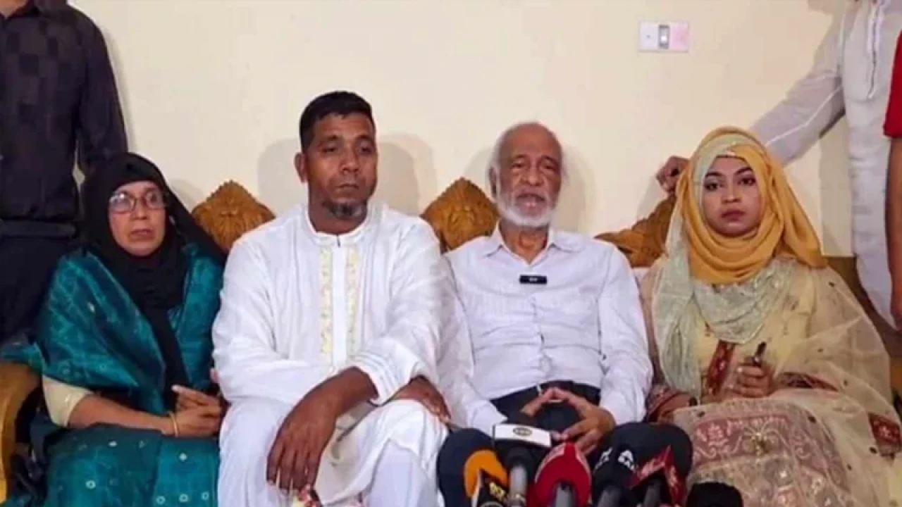 সরকার ভিন্নমত প্রকাশের সুযোগ দিচ্ছে না: মঈন খান