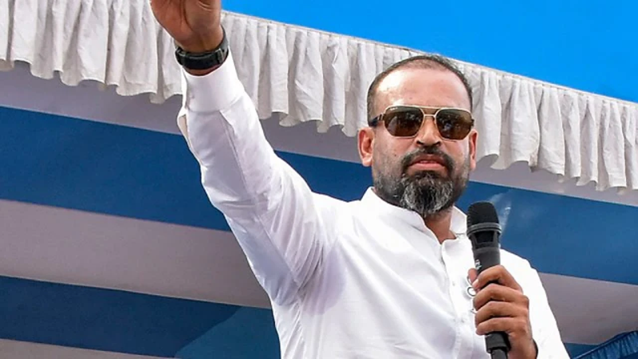 বিশ্বকাপ জয়ের ছবি নির্বাচনী প্রচারে ব্যবহার করতে পারবেন না