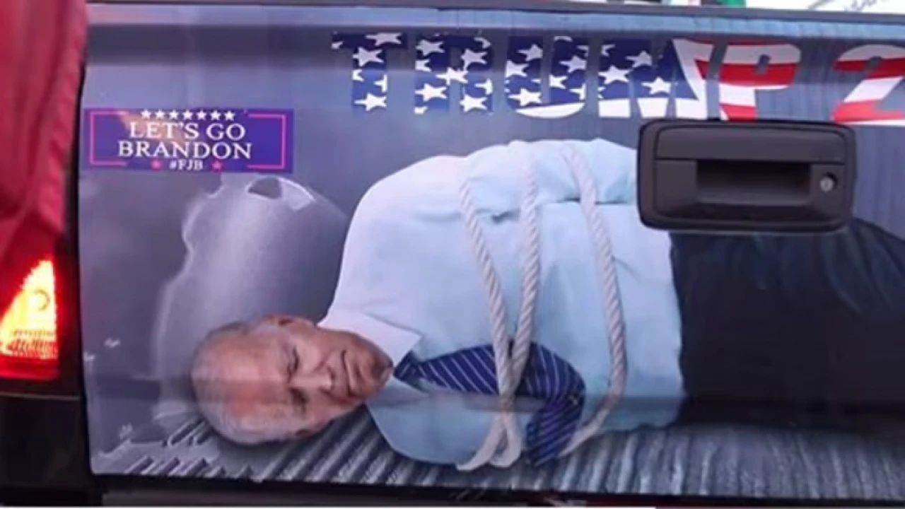 বাইডেনকে অপহরণের ভিডিও পোস্ট, তোপের মুখে ট্রাম্প