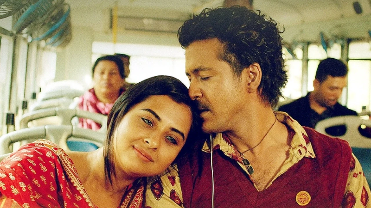 জমে উঠেছে রাজ-বুবলীর প্রেম ভালোবাসা