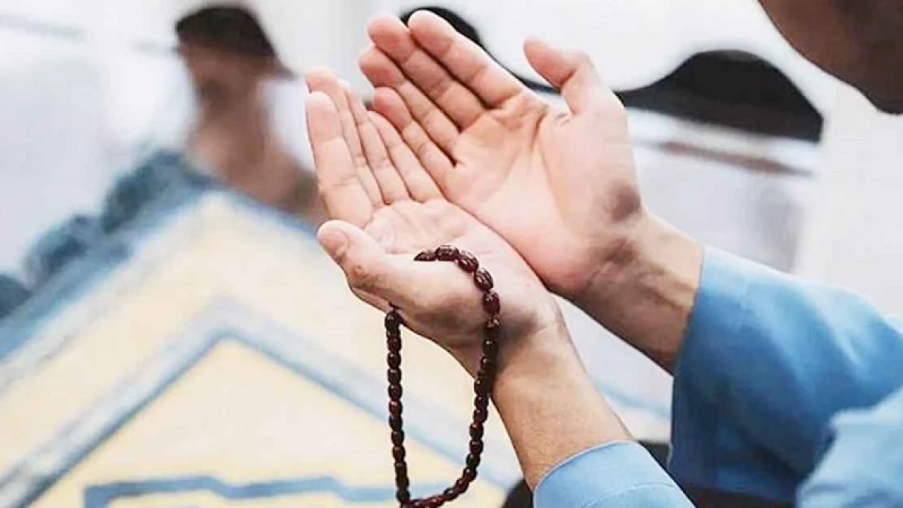 আল্লাহর জিকিরে জিন্দা হয় মরা দিল