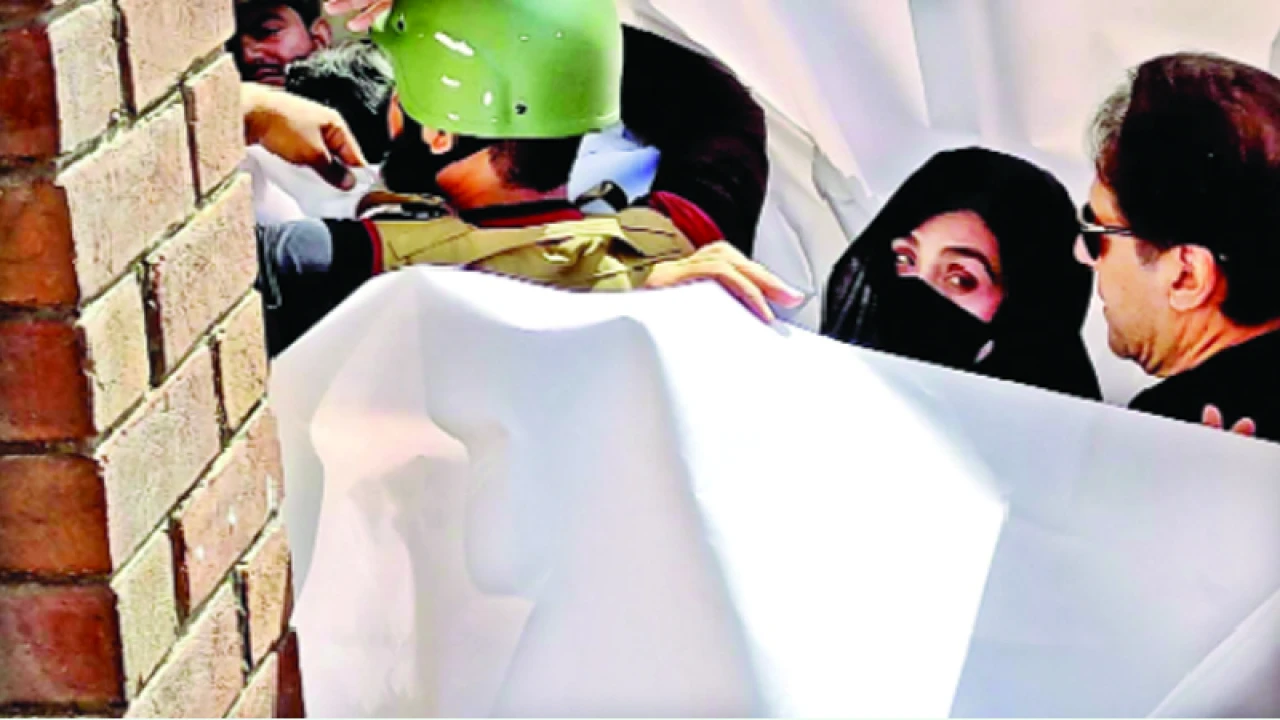 ইমরানের সাজা স্থগিত