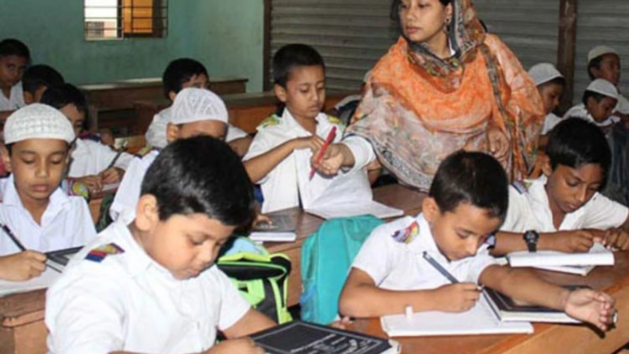 সরকারি নয়, বেসরকারি শিক্ষা প্রতিষ্ঠানে নির্ভরতা