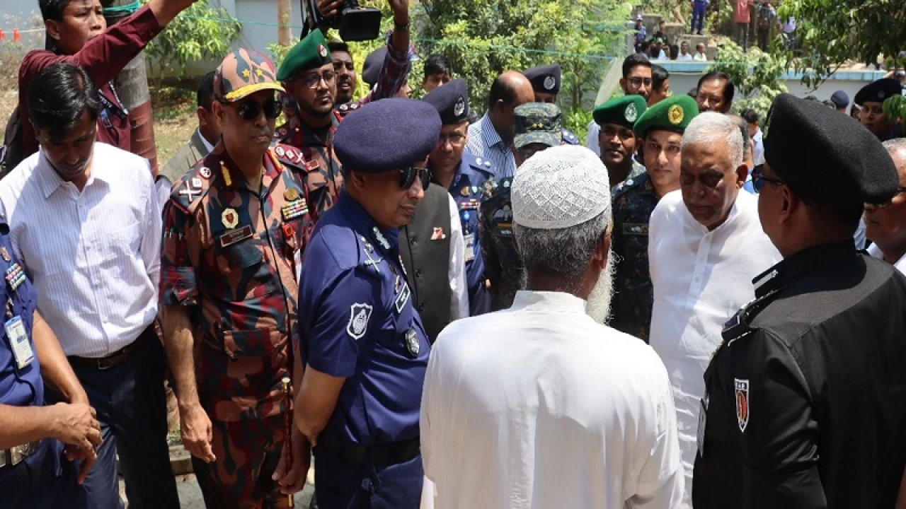 বান্দরবানে পৌঁছেছেন স্বরাষ্ট্রমন্ত্রী