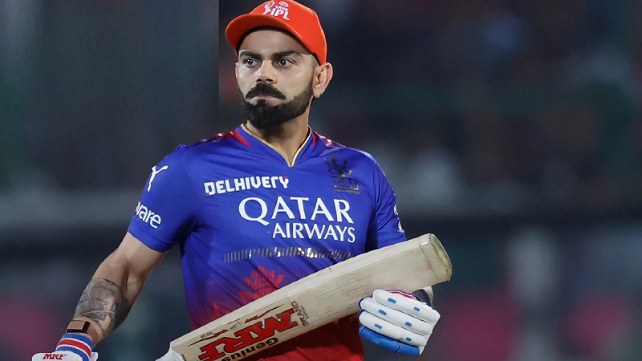 কোহলির মন্থর সেঞ্চুরি, পাকিস্তানি তারকার খোঁচা