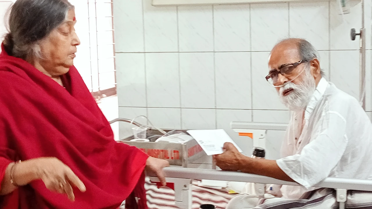 হাসপাতালে ভর্তি জাতীয় পতাকার প্রথম নকশাকার শিব নারায়ণ দাস