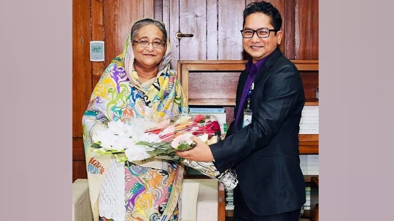 প্রধানমন্ত্রীর উপ-প্রেস সচিব হিসেবে পুননিয়োগ পেলেন শাখাওয়াত মুন