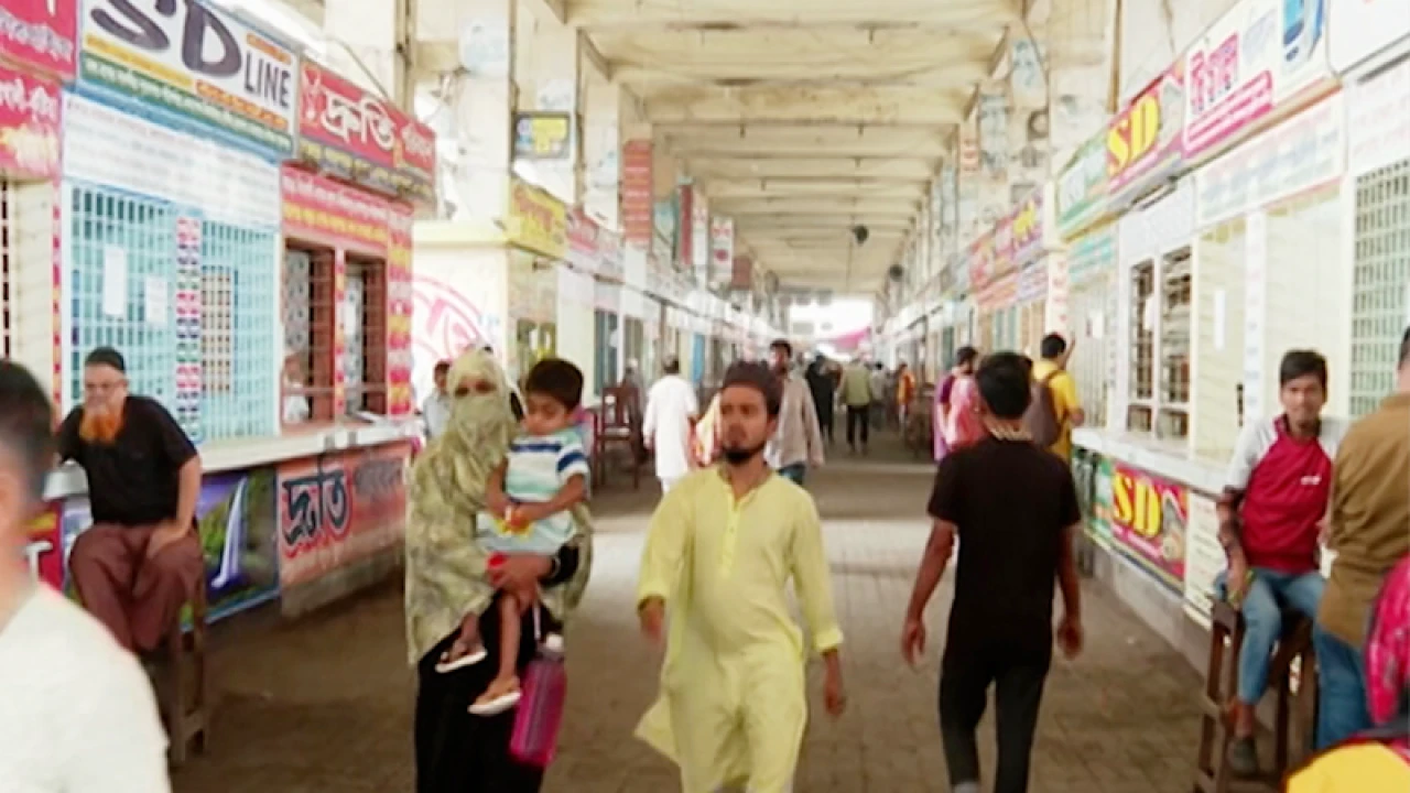 ঈদের আগের দিন বাস টার্মিনালে নেই যাত্রীর চাপ