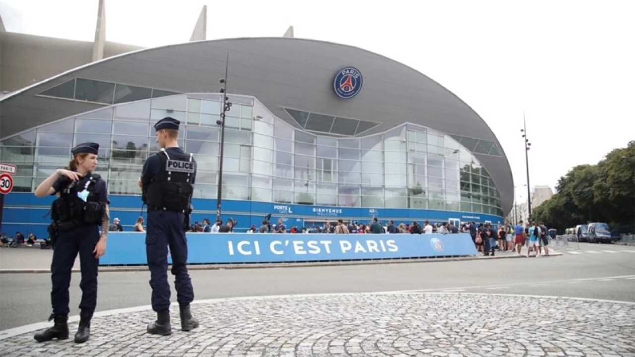 আইএসের হুমকির পর প্যারিসে নিরাপত্তা জোরদার