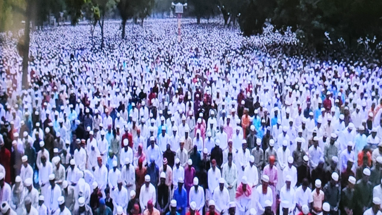 ঐতিহাসিক শোলাকিয়ায় ঈদ জামাত অনুষ্ঠিত