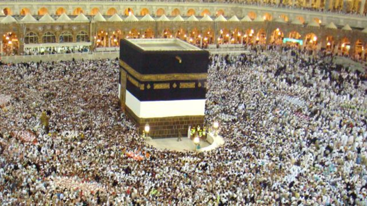 কাবা শরীফে আত্মহত্যা চেষ্টা